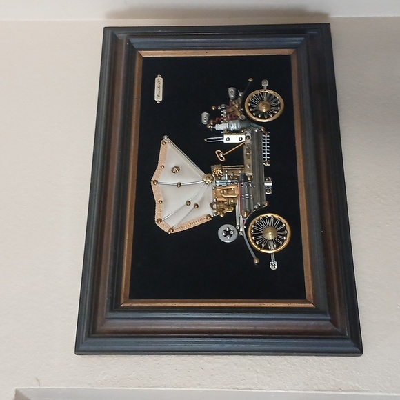 Vintage Car Wall Art Decor in Gold and Silver - Picture 8 of 8